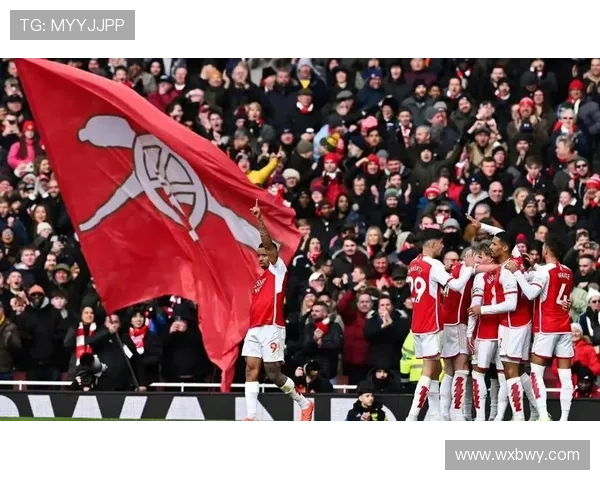 欧洲足坛冬季转会风云再起各大豪门争夺新星竞争愈发激烈态势升温